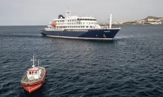 Снаряд порази кораб за насипни товари край бреговете на Катар