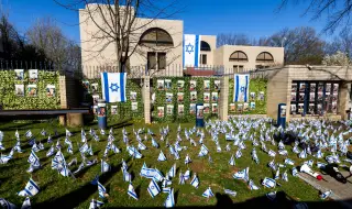 Иран: Израелските посолства по света вече няма да са в безопасност 
