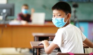 Kитай прекратява обучението по чуждестранни програми до 9 клас