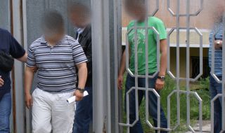 Окончателно: Трима чужденци, трафиканти на нелегални мигранти, получиха условни присъди и глоби