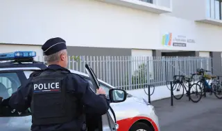 Убийство пред училище шокира Франция