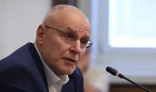 Димитър Радев, управителят на БНБ, предложи 10% буфер в бюджета