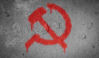 Премиер: Трябва да се борим с коронавируса, както по-рано с комунистите