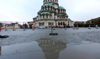 Депутатите вече не паркират на пл. "Св. Александър Невски"