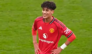 Кой е 15-годишният талант, който бележи гол след гол за Манчестър Юнайтед?