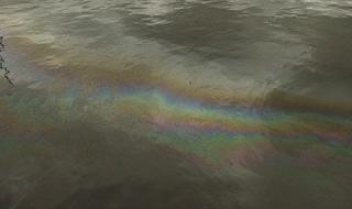 Река Ахелойска е замърсена с нафта