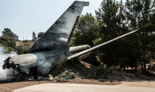 Пътнически самолет се разби в Южен Китай ОБНОВЕНА