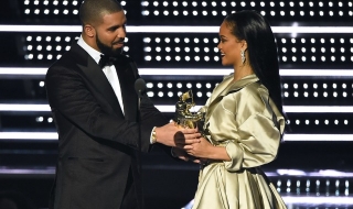 Дрейк иска Риана да ревнува