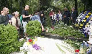 Левски почете паметта на Гунди и Котков