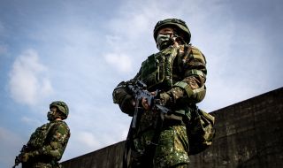 Китай отново демонстрира военна сила