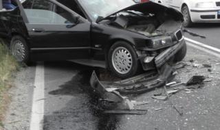 Автокрадец катастрофира със задигнато преди минути BMW