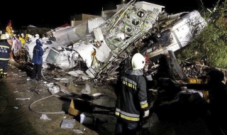 Десетки загинаха при самолетна катастрофа в Тайван (обновена 21:04 )