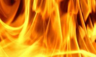 Мъж загина при пожар в дома си в Бургас