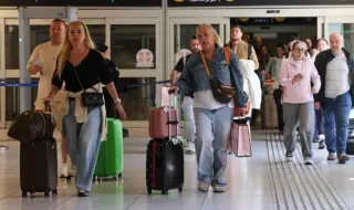 Обявената в началото цена на самолетния билет трябва да включва и багажа
