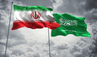 Иран и Саудитска Арабия тръгнаха един към друг 