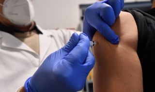 Започва записването за ваксиниране срещу COVID-19