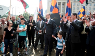 РЗС: Цветанов е кърлеж, да се махне незабавно