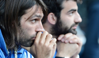 Самарас си мажел косата с ... боя за обувки