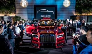 За първи път Rolls-Royce на салона в София