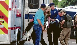 С пушка в библиотеката