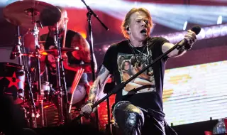 Фронтменът на Guns N’Roses Аксел Роуз е обвинен в сексуално насилие