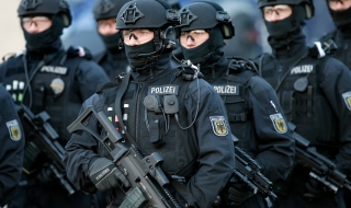 Германската полиция изнемогва с бежанците