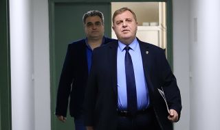 Каракачанов отхвърли всички обвинения за злоупотреби в Министерство на отбраната