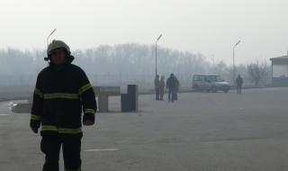 Пожар в склад в промишлената зона във Варна