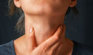 Тези 10 признака сигнализират за рак на гърлото