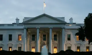 Британски военен експерт: Новата стратегия на Вашингтон слага край на американското участие в европейските дела