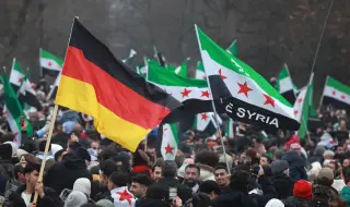Броят на сирийските мигранти в Германия е намалял наполовина след падането на Асад