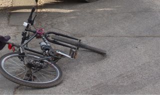 17-годишна велосипедистка е с опасност за живота след инцидент в Айтос