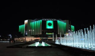 Осветяват в зелено емблематични сгради в 19 общини в знак на солидарност