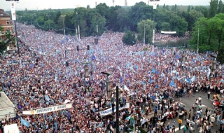 Къде се загубиха българските десни?