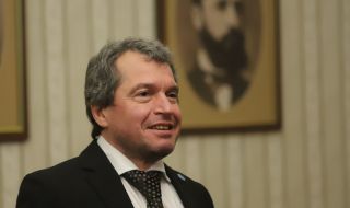 Тошко Йорданов: Председателят на НС нагледно доказа как работят ваксините