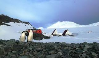 Шестимата ни антарктици вече са в базата на остров Ливингстън