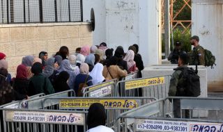 Хиляди се стичат към Стария град на Йерусалим
