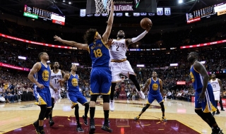 Кливланд се върна във финала на НБА