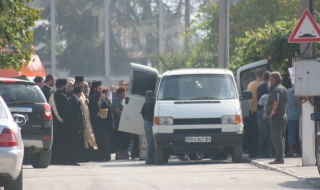 Погребаха и 17-годишния Павел Толев в Катуница