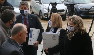 “Демократична България” провежда електронна подписка за явяване на изборите