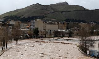 Ужас и наводнения в Иран