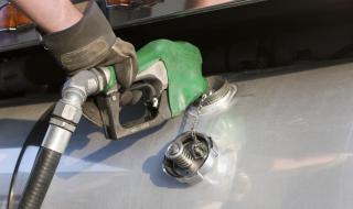 Откриха 8 тона нелегален дизел във ведомствена бензиностанция