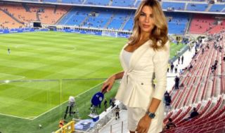 Спортна журналистка и фенка на Интер показа напращяла гръд