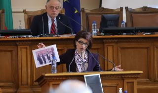 Десислава Атанасова: Отстраняването на Минчев ще бъде урок за парламентарната група на ПП 