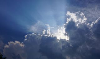 Времето днес, прогноза за петък, 21 април: Значителна облачност, краткотрайни дъждове с гръмотевици