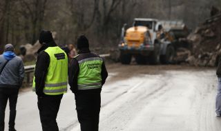 Глобяват строителя и надзора на пътя между Ребърково и Ботевград. Санкции ще има и за АПИ