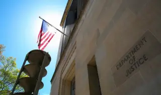 В САЩ поискаха 5 години затвор за лидера на руска хакерска банда, заразявала компютри и искала откуп