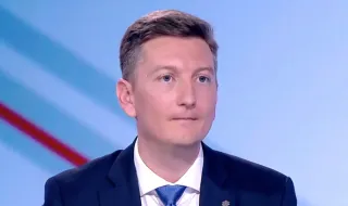 Министър Иван Василев: Ще работим за честен и прозрачен машинен вот; съкращаваме над 20% от министерството