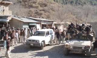 В Пакистан учат на религия с бой