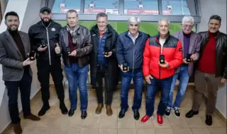 Ръководството на ЦСКА награди легенди заради подвига срещу европейския колос Ливърпул